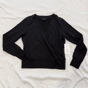 NWT Athleta Recharge Sweatshirt— Black Wrap V-Neck Pullover—Medium